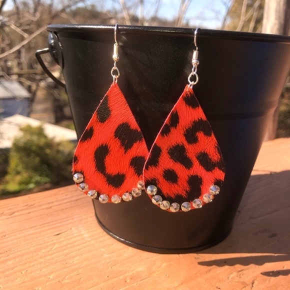 Cheetah Print Rhinestone Earrings - Picture 3 of 3